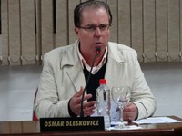 Oleskovicz pede que a prefeitura volte a conceder licença-prêmio aos professores