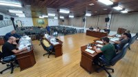 Vereadores questionam secretaria de educação e planejamento do município 